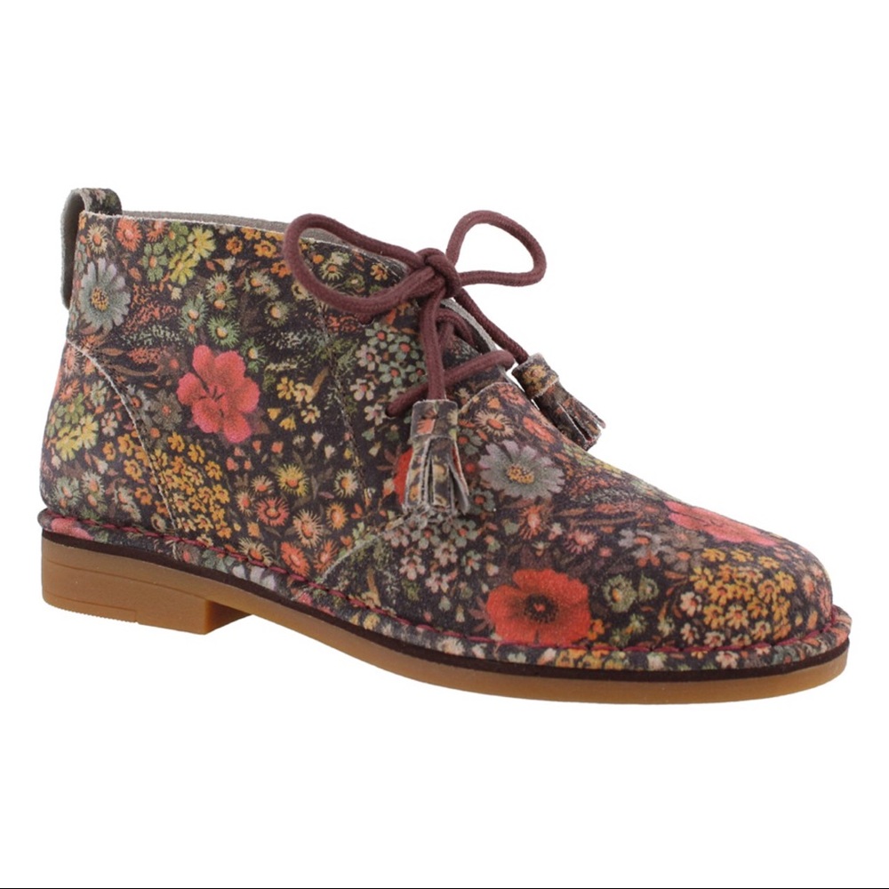RARE SZ 12 Chukka Boots Black Floral Boho Suede